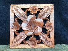 Load image into Gallery viewer, Wood Carving (Small)
