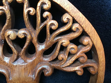 Load image into Gallery viewer, Wood Carving (Small)
